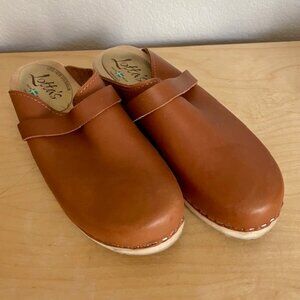 (SOLD) Lotta from Stockholm Classic Leather Clogs Brown Tan size US 9 EU 40